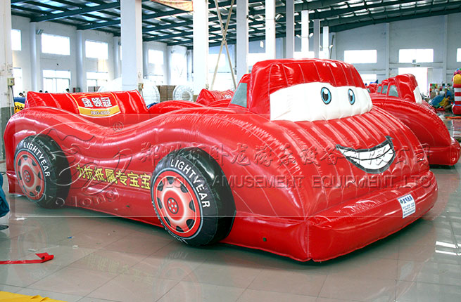 伊利金領冠充氣城堡